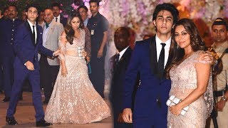 LIVE: SRK's Son Aryan Khan's DASHING ENTRY With Mom Gauri Khan At Akash & Shloka’s Engagement Party video