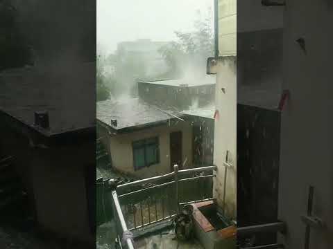Hailstones bigger than eggs #hailfall #hail #extremeweather #naturaldisasters