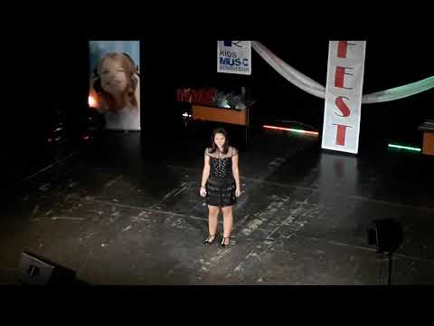 Roberta Popa o viitoare stea a muzicii romanesti