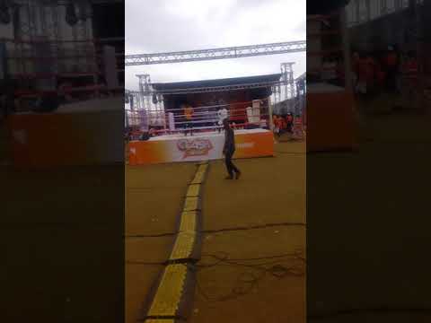 Amed chenet au clash musical coupé decalé face au artiste comedien a yop