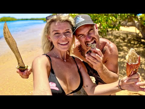 Surviving in the Mangrove Forest - Catching Mudcrabs!