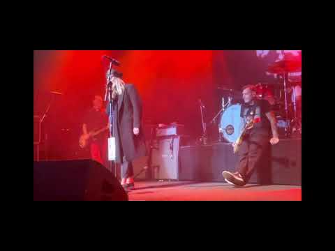 Mike Ness and his Wife Christine Marie - for a "Happy New Year" - in San Francisco - 31. Dec. 2022