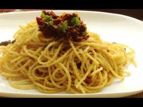 Spaghetti al pomodoro secco (ricetta tipica)