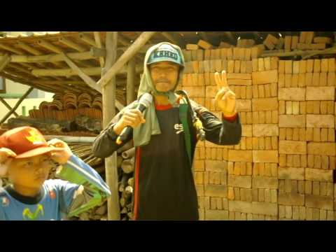 PERJUANGAN DAN DOA - Voc.Ang Inta (BAZRED GROUP)