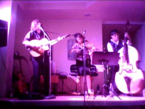 Mike Jehn & The Hot Strings live im Cafe Kultur
