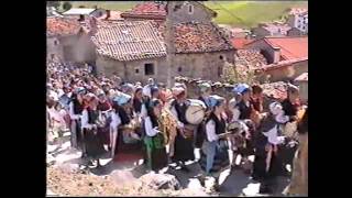 preview picture of video 'SOTRES  ROMERIA  DEL AÑO 2000'