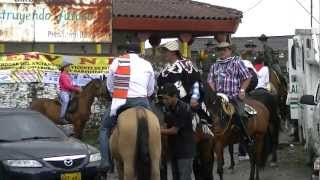 preview picture of video 'Horseback Riding in Circasia, beautiful horses and girls, touring the Quindio Colombia 26'