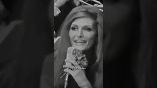 C&#39;était le temps des fleurs ♫♪  #dalida