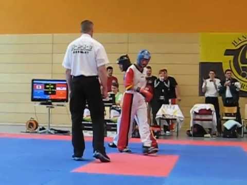 Johanna Schafberg Deutsche Meisterin, 3. Runde  2012 im Kickboxen