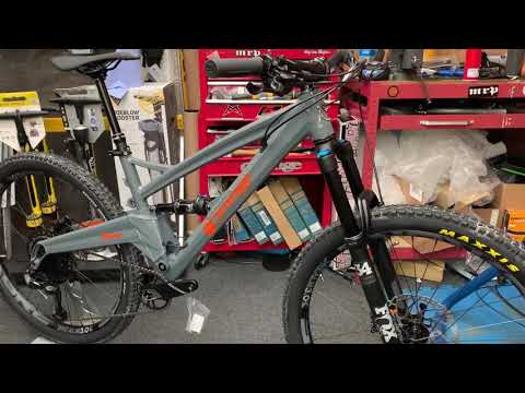 2019 Orange Five Pro quick look - bikeactive