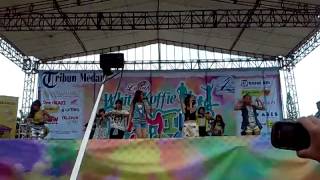 Download lagu Cherry Belle   Pura Pura Cinta @ Lp.Merdeka #HUTRTRIBUNMEDAN 19 10 2014 mp3 Download lagu Cherry Belle   Pura Pura Cinta @ Lp.Merdeka #HUTRTRIBUNMEDAN 19 10 2014 mp3