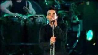 Robbie Williams Feel live at Knebworth 2003