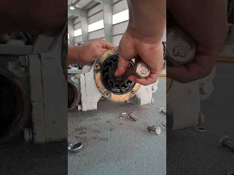 how to remove the rubber impeller of sea water pump easily #mechanics #tutorial #youtube #shorts