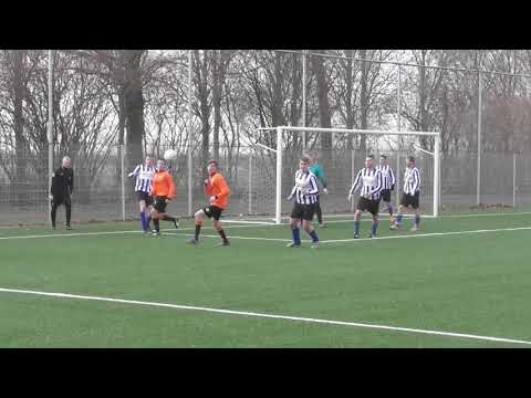 3-3-2018 IJFC 11 - VV De Meern 10 com 5-8  Redding keeper IJFC op kopbal Joost
