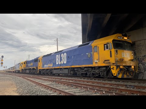 Down Pacific National 7733V grain with BL30 X50 BL26 departing the loop at Gheringhap 13/2/2025