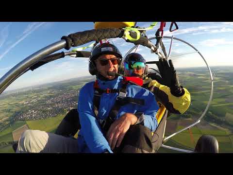 Flieg mit Rüdiger Motorschirmtrike