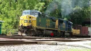 preview picture of video 'CSX Pulling Out Of St Denis'