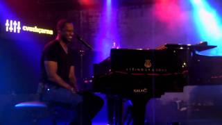 Brian McKnight singing I Miss You in Slovenia