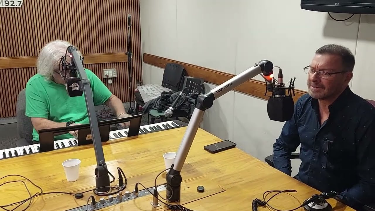 Luis Filipelli y Oscar De Elía - "Cada día te extraño más" en Conexión de Tango.