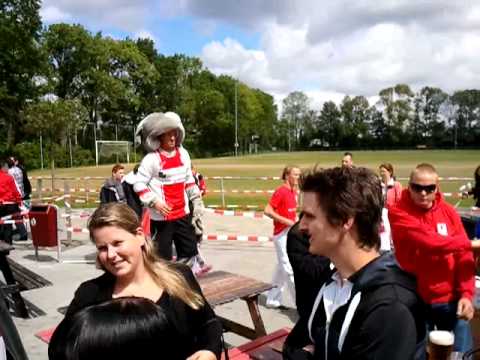 Tifosi Leidschendam/RKAVV neemt Wilhelmus over...