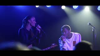 Niia & Gallant (LIVE) Constantly Dissatisfied