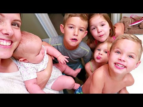 She PEED her PANTS (She PEED her PANTS)