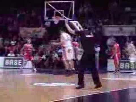 19 23-02-08 BCO-Charleroi - Opnieuw Jerry Green die met een