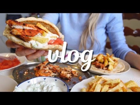 Homemade Chicken Gyros & The Best Tzatziki Sauce! 🍢🇬🇷 | Greek Food Vlog