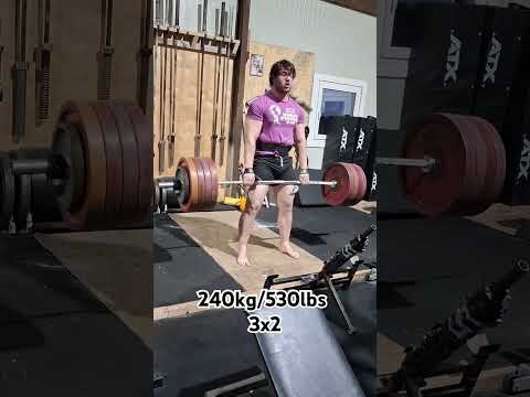 240kg/530lbs 3x2. Slowly building. Something big is coming.... #strongman #strong #lifting #deadlift