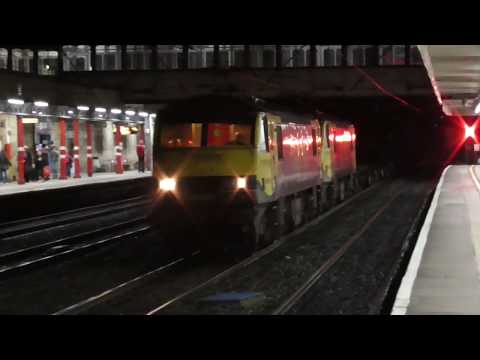 90043/90049 4s59 Crewe - Coatbridge liner, 14th October 2019