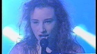 Tori Amos - Cornflake Girl (live on Hey Hey It's Saturday, 26th November 1994)