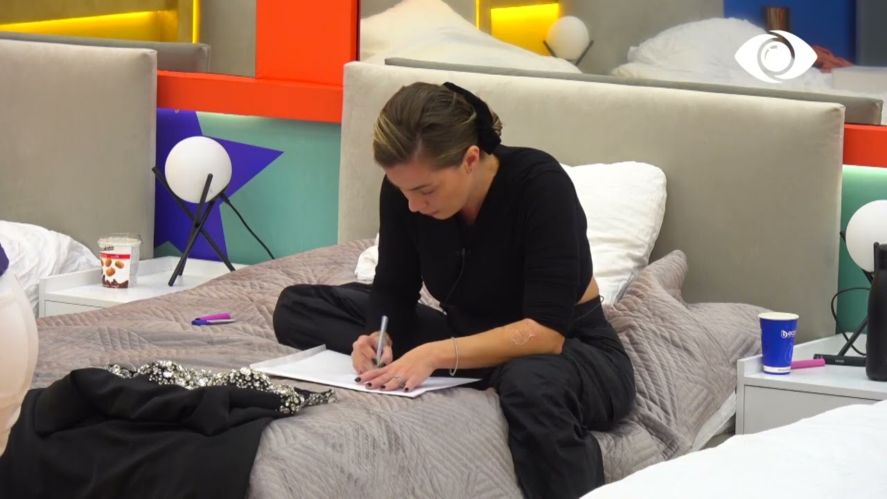 Olta shkruan letrën për 8 Mars