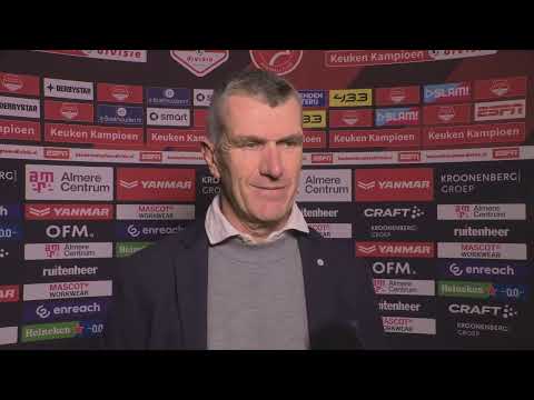 Dijkhuizen: "We have to make sure we reach the play-offs and the top two is not realistic."