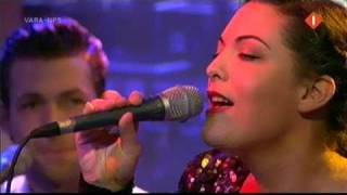 Caro Emerald - A night like this [Acoustic live version at P&amp;W]