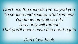 Leona Naess - Don't Look Back Lyrics