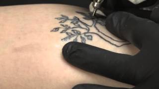 How to Use a Tattoo Machine