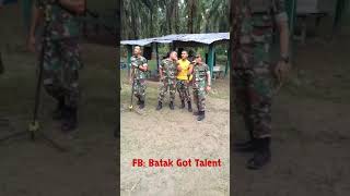 Download lagu DANG PENGHIANAT AU ( Cover TNI ) mp3 Download lagu DANG PENGHIANAT AU ( Cover TNI ) mp3