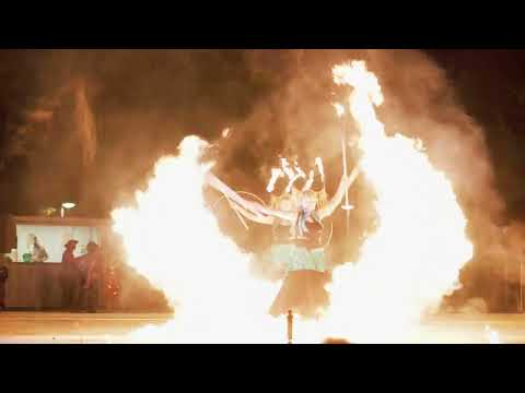 "Show must go on"  Fireshow by Artistic Flow