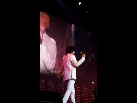 Heechul 110610 SMTOWN Paris [fancam]