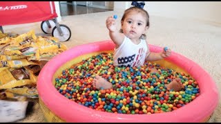 BABY COVERED IN 1 MILLION M&amp;M&#39;s!!!