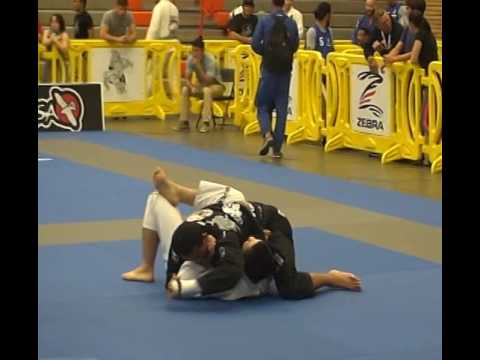 2016 Seattle Open - Match 3 - Dominique Bell (Submission)