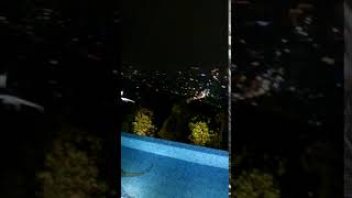 Download lagu Pemandangan di SKYE Bar RoofTop saat malam hari mp3