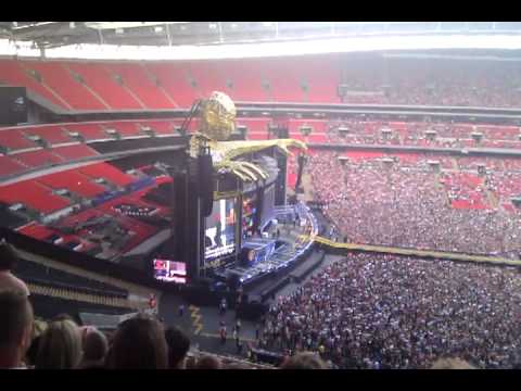 Pet Shop Boys Live at Wembley 4th July 2011 - Take That Progress Tour