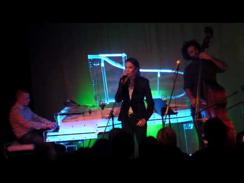 Lea Dekleva feat Matija Dedić Trio - Ovaj nemoguć život s tobom (CELJE-LIVE- 2009)