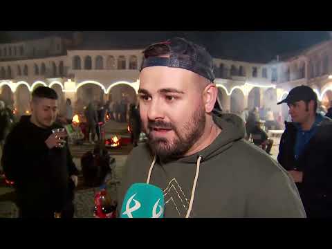 Noche de tradición en la plaza de Garrovillas de Alconétar -  Canal Extremadura