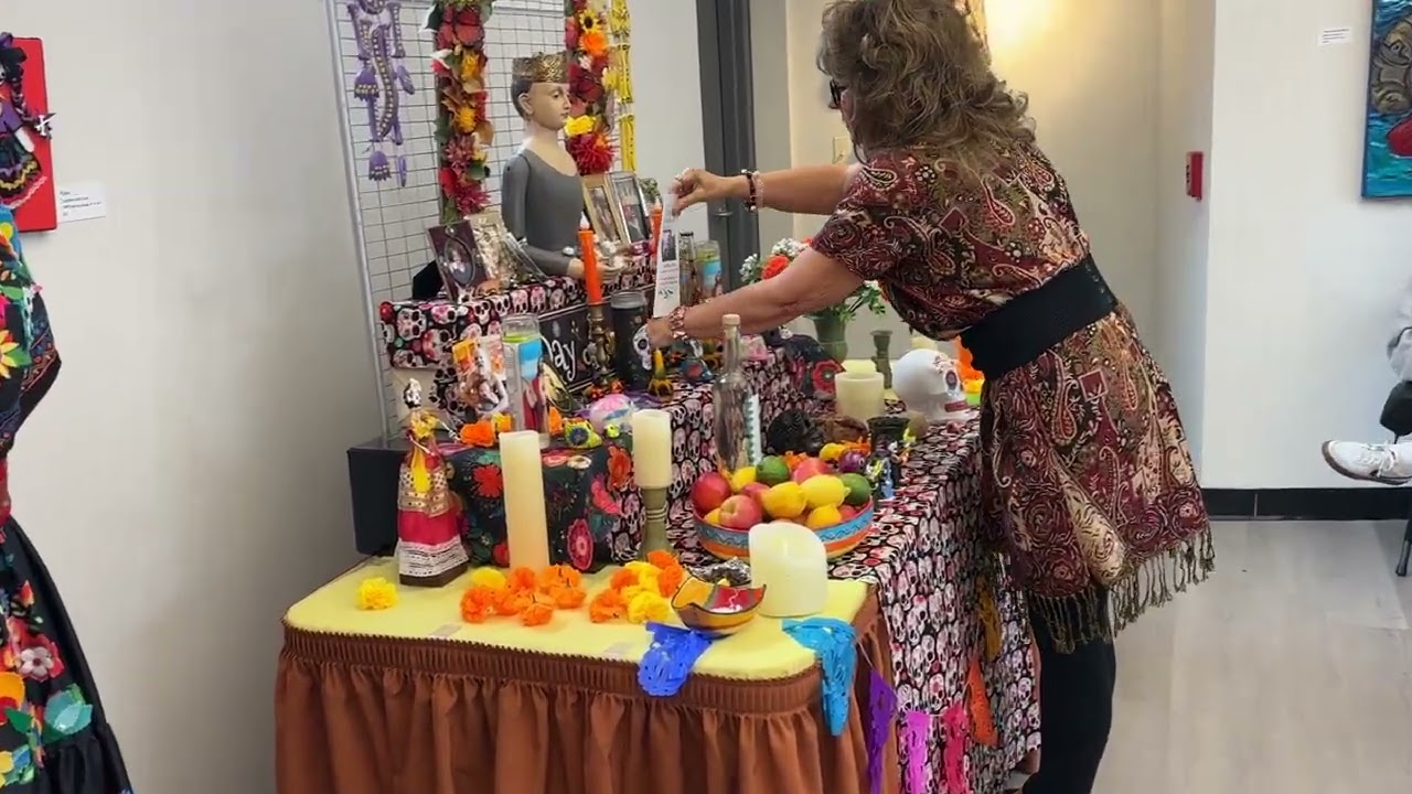 Judyann Affronti adda a Photo to the Ofrenda