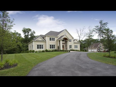 7 Butler Dr, Middleton, MA Presented by Vicky Dimino.