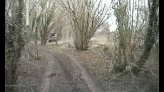 preview picture of video 'Landrovers trying out the recently re-opened green lane at Bulford (Salisbury Plain)'