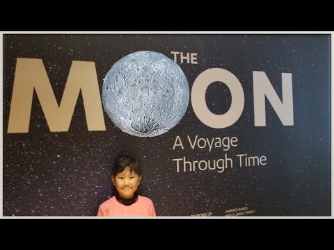 [토론토에 뜬 대형달] The Moon; A Voyage Through Time