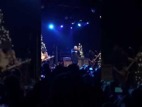 Xmas 2018 Royal Machines Mountain song with Billy Corgan